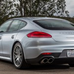 Image de Stéphane Ruffier et sa Porsche Panamera